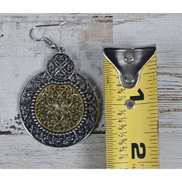 Costume Jewelry Earrings Silver And Bronze Colored Disc Shaped - Picture 4 of 4